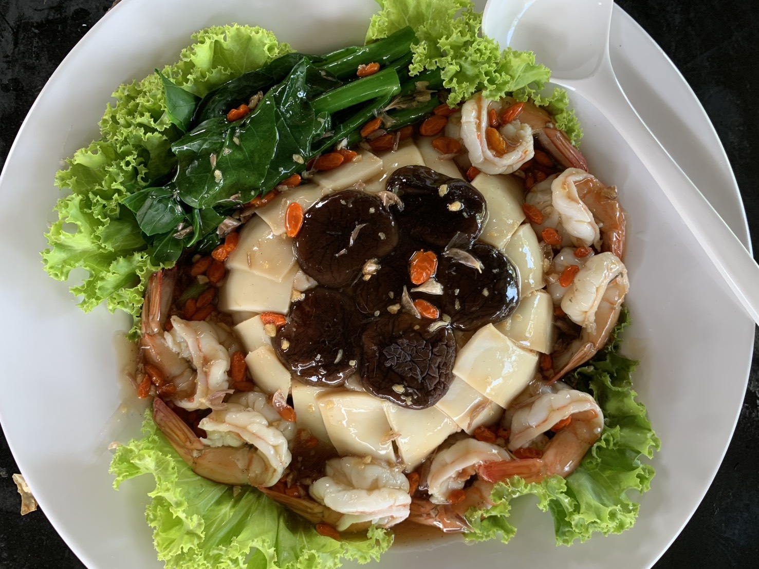 รับจัดโต๊ะจีน